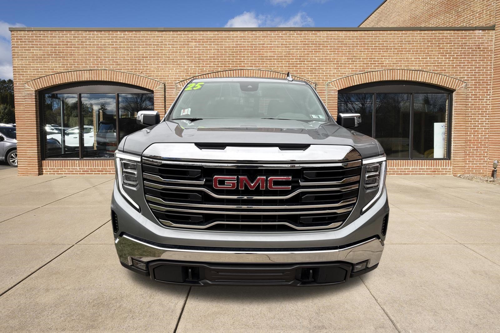 Used 2025 GMC Sierra 1500 SLT image 9