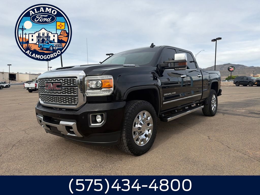 Used 2019 GMC Sierra 2500 Denali w/ Duramax Plus Package AWD/4WD image 1