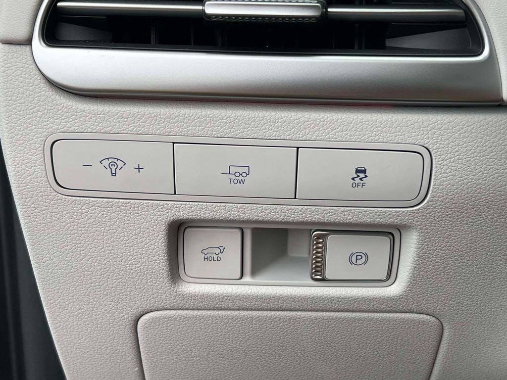 Used 2025 Hyundai Palisade Limited image 21