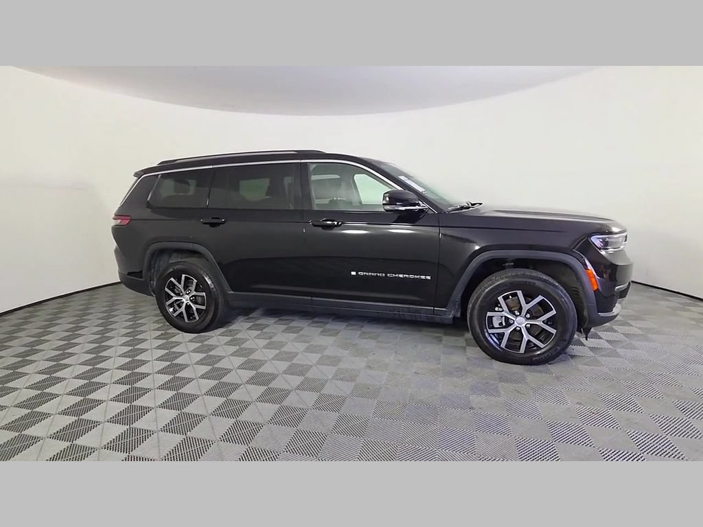 Used 2023 Jeep Grand Cherokee L Limited w/ Trailer Tow Group (B) AWD/4WD image 33