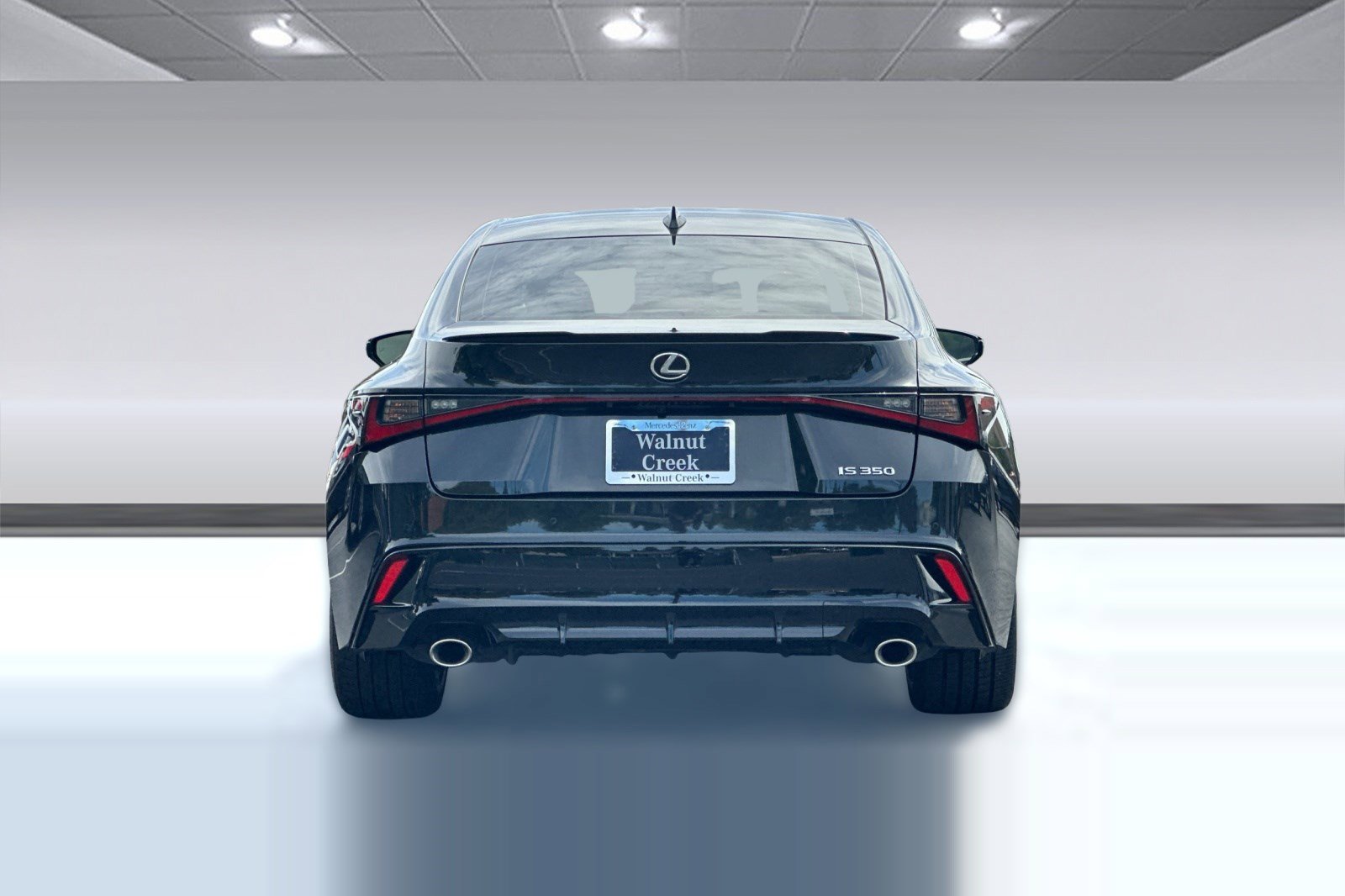 Used 2024 Lexus IS 350 F Sport image 9