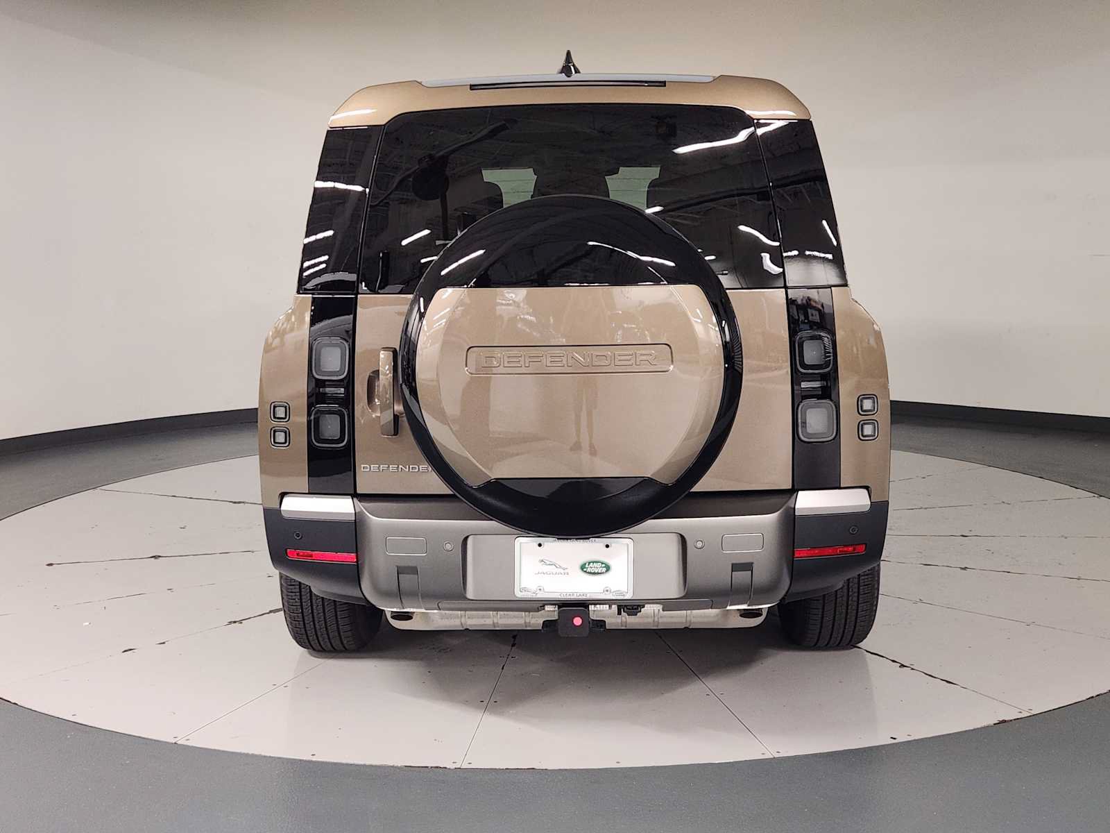 Used 2026 Land Rover Defender 130 S AWD/4WD image 10