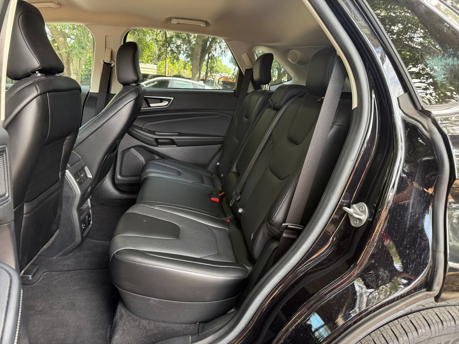 Used 2022 Ford Edge Titanium w/ Equipment Group 301A AWD/4WD image 38