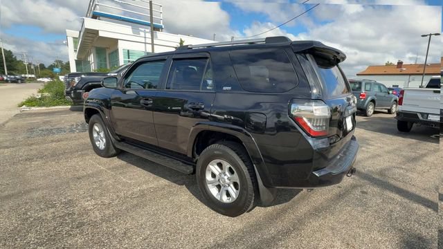 Used 2021 Toyota 4Runner SR5 Premium w/ Moonroof Package AWD/4WD image 6