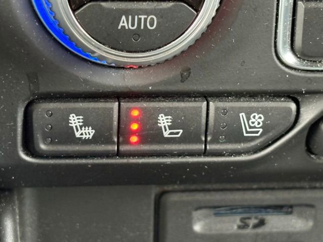 Used 2021 GMC Yukon SLT w/ SLT Luxury Package image 18