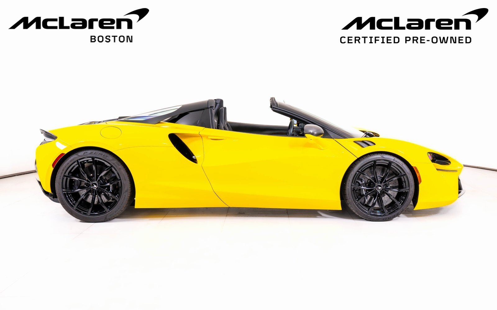 Used 2025 McLaren Artura Spider image 8