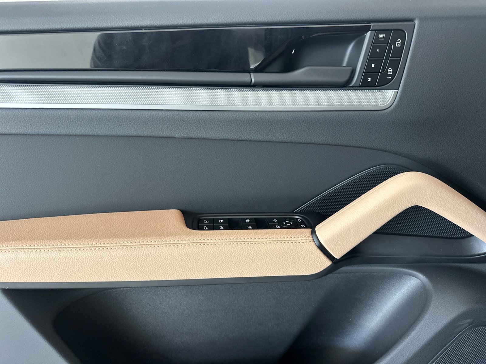 New 2026 Porsche Cayenne AWD/4WD image 12