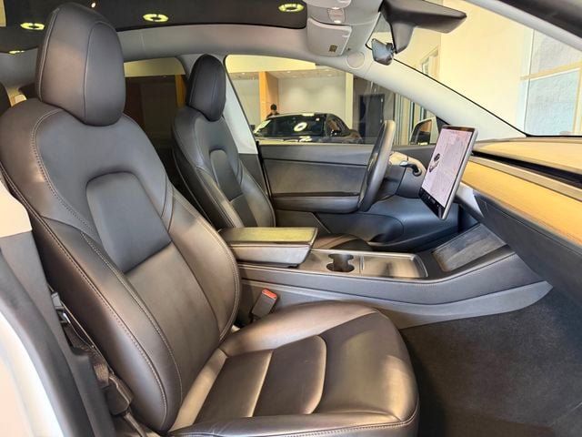 Used 2022 Tesla Model Y Long Range AWD/4WD image 23