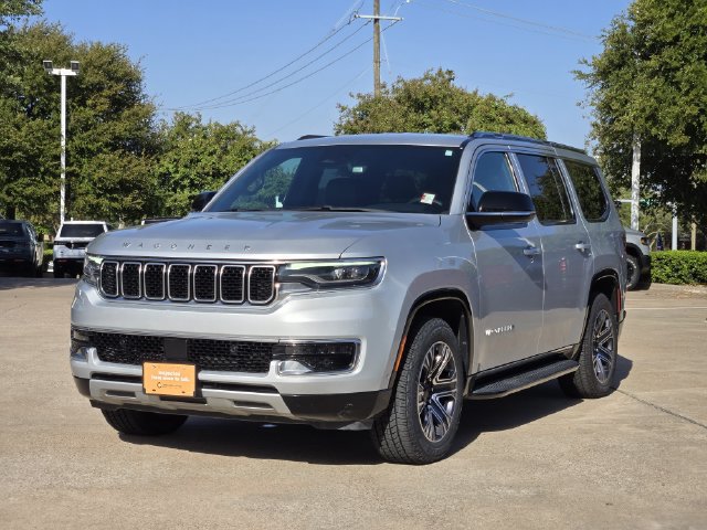 Certified 2024 Jeep Wagoneer Series II w/ Flexible Seating Group AWD/4WD image 3
