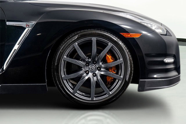 Used 2015 Nissan GT-R Premium image 6