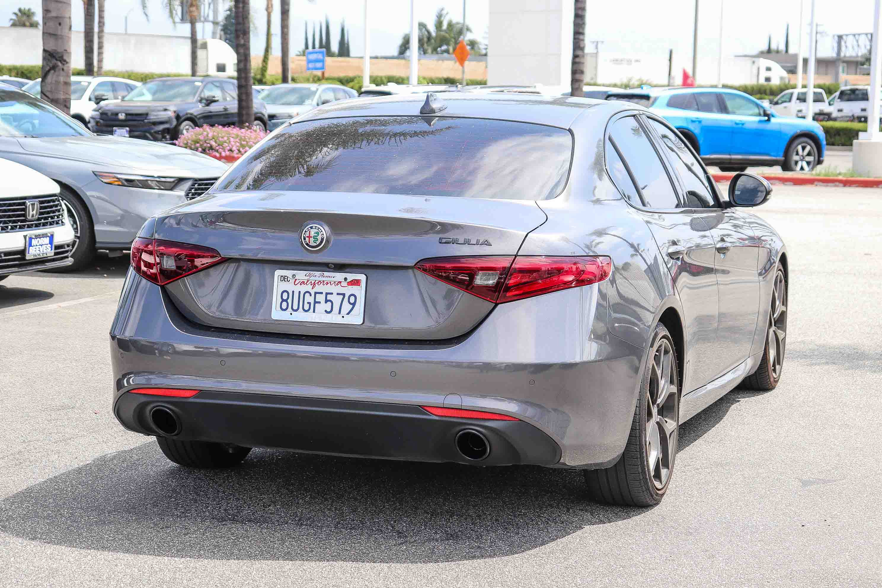 Used 2020 Alfa Romeo Giulia w/ Nero Edizione RWD image 11