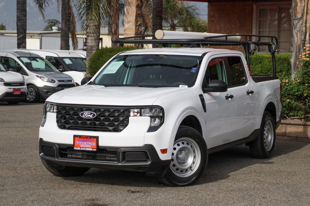 Used 2025 Ford Maverick XLT w/ Equipment Group 302A AWD/4WD image 4