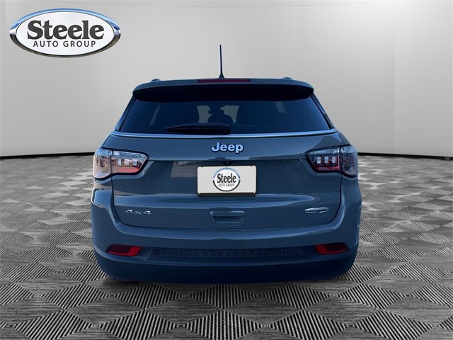 Used 2023 Jeep Compass Latitude image 4