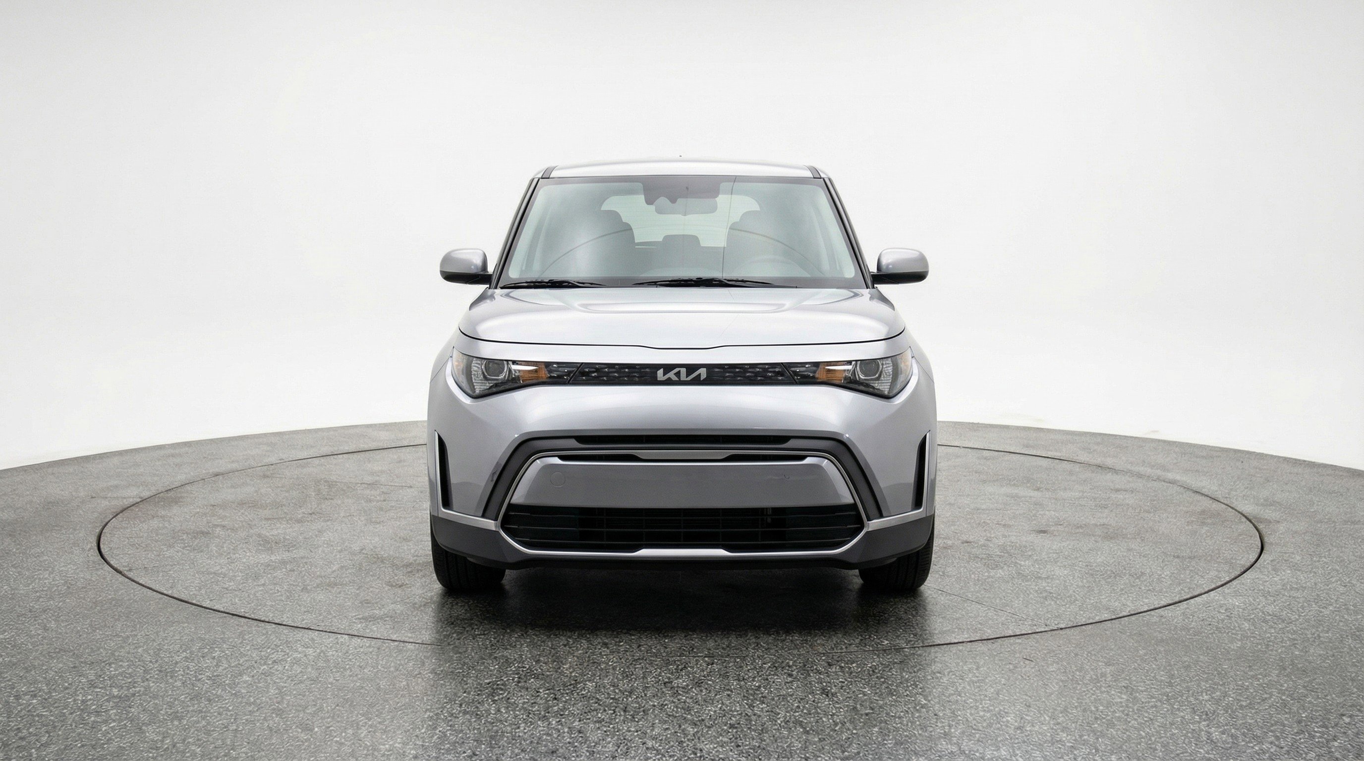 Used 2025 Kia Soul LX w/ LX Technology Package image 2