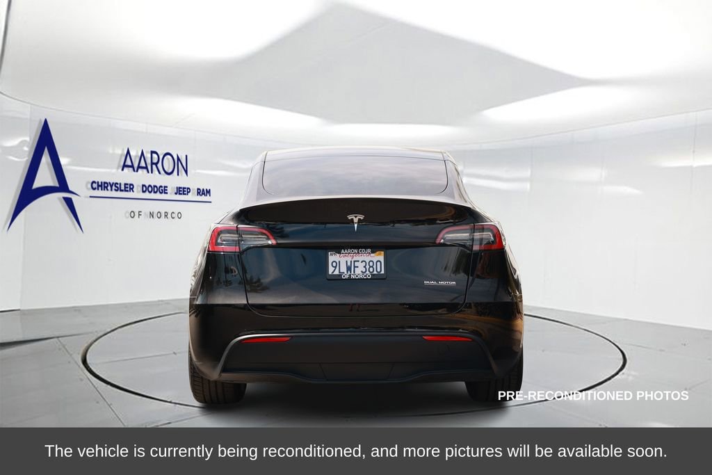 Used 2024 Tesla Model Y Performance image 3