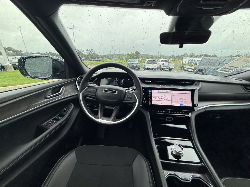New 2026 Jeep Grand Cherokee Altitude RWD image 8