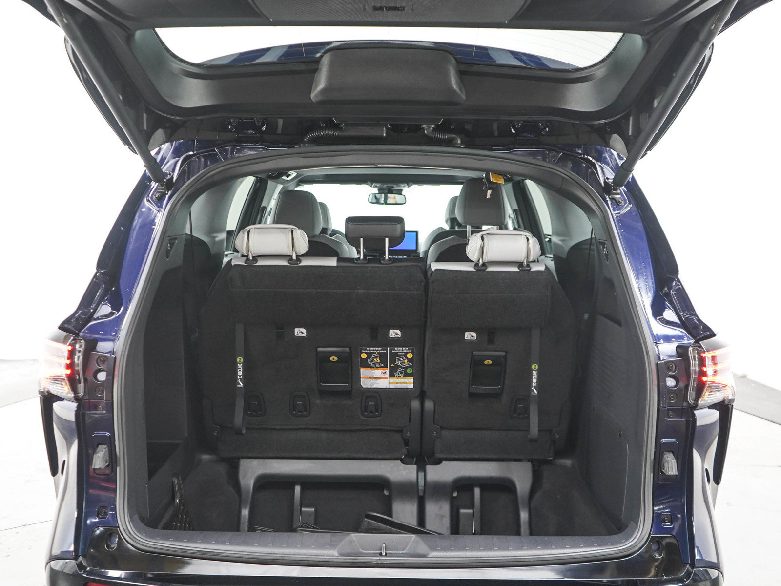 Used 2026 Toyota Sienna AWD image 18