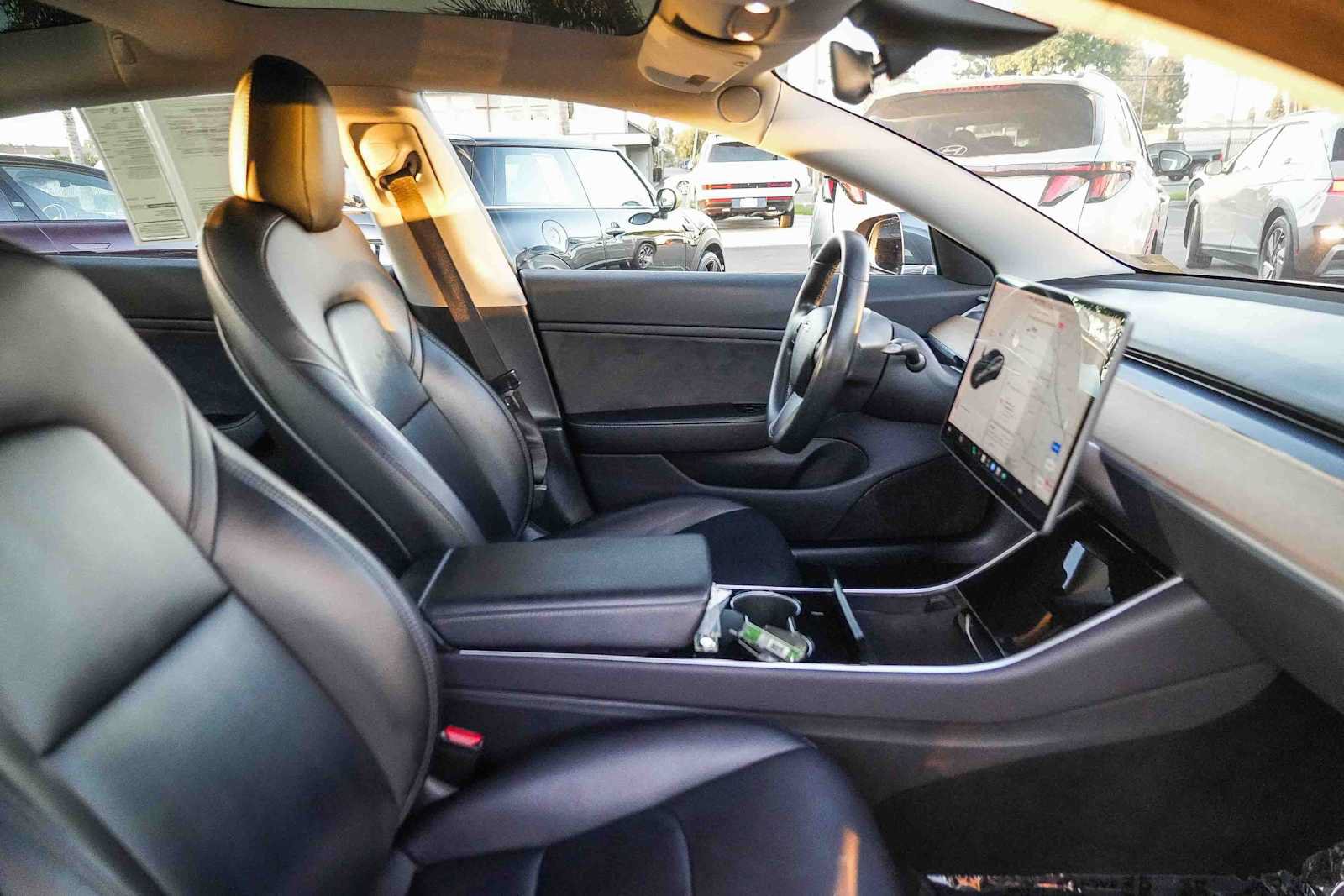 Used 2018 Tesla Model 3 Long Range RWD image 16
