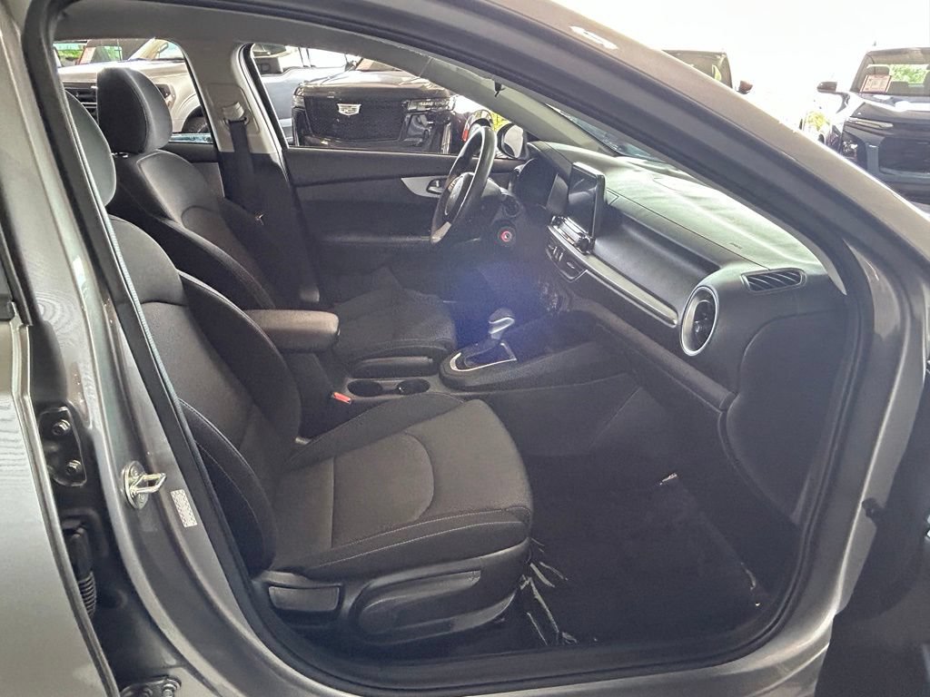 Used 2024 Kia Forte LXS FWD image 30