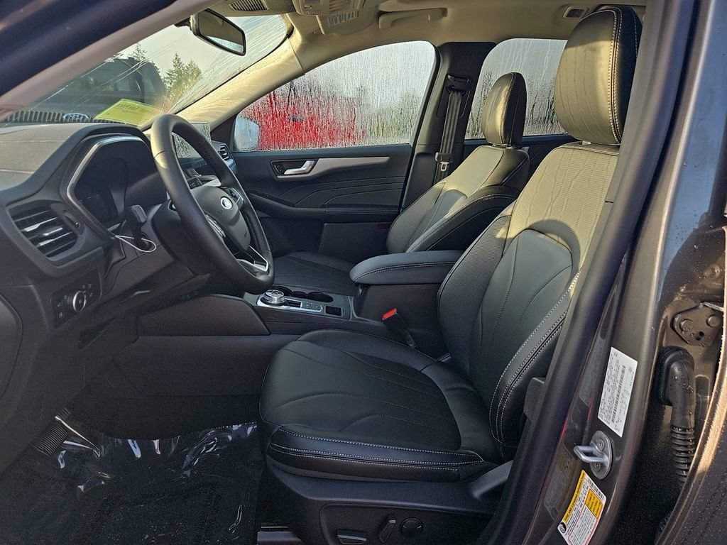 New 2025 Ford Escape SE w/ PHEV Premium Package FWD image 5
