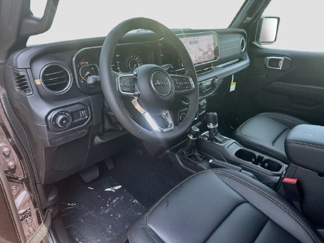 New 2026 Jeep Wrangler Unlimited Sahara AWD/4WD image 7