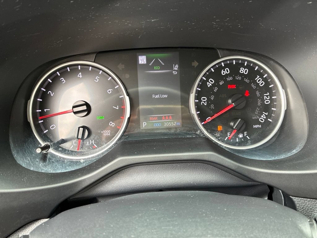 Used 2022 Toyota RAV4 XLE w/ Convenience Package AWD/4WD image 19