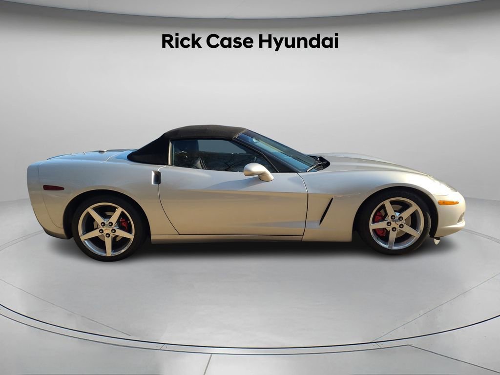 Used 2005 Chevrolet Corvette Convertible w/ Preferred Equipment Group image 4