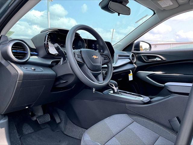 New 2026 Chevrolet Trax LS FWD image 8