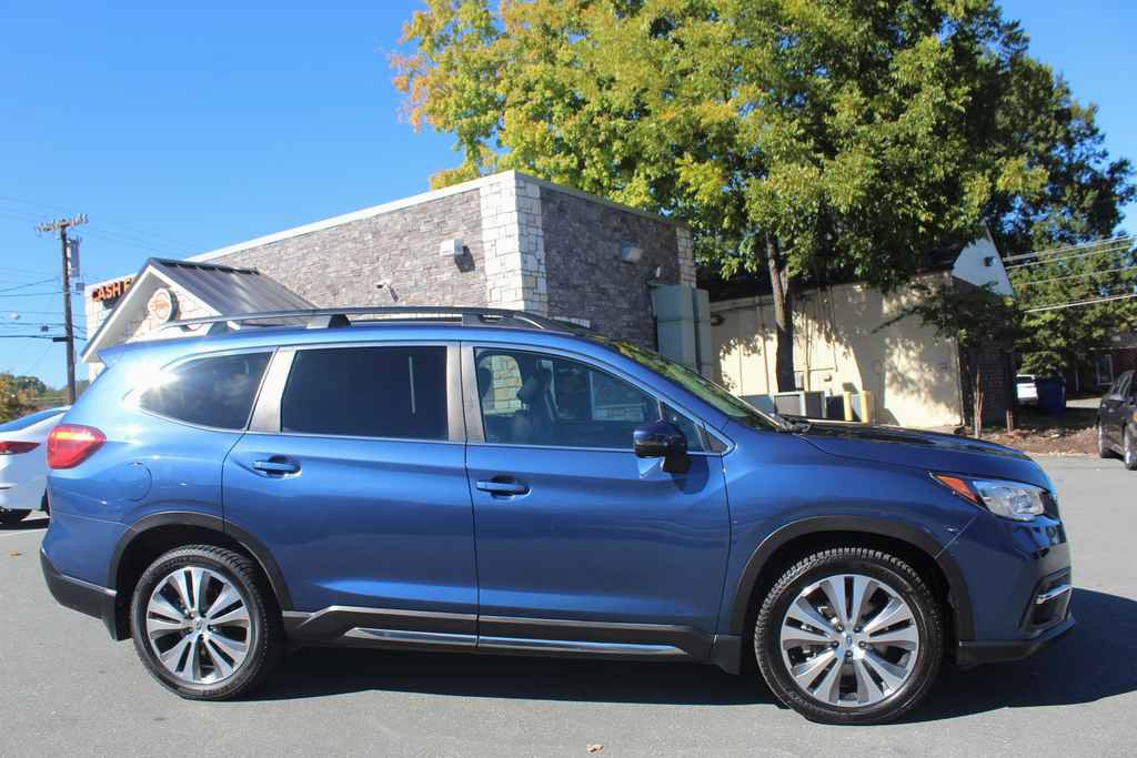 Used 2020 Subaru Ascent Limited w/ Technology Package AWD/4WD image 4