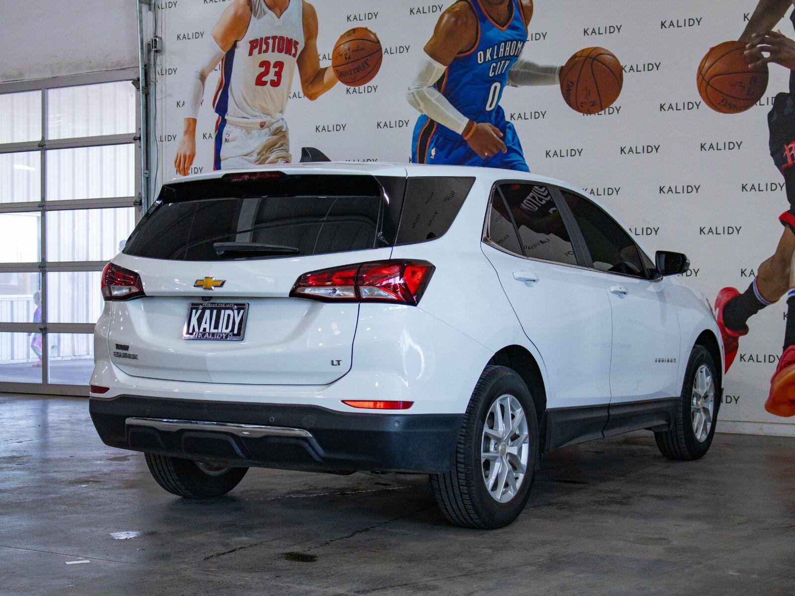 Used 2024 Chevrolet Equinox LT FWD image 25