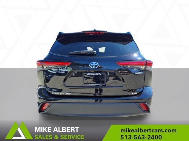 Used 2023 Toyota Highlander XLE image 6