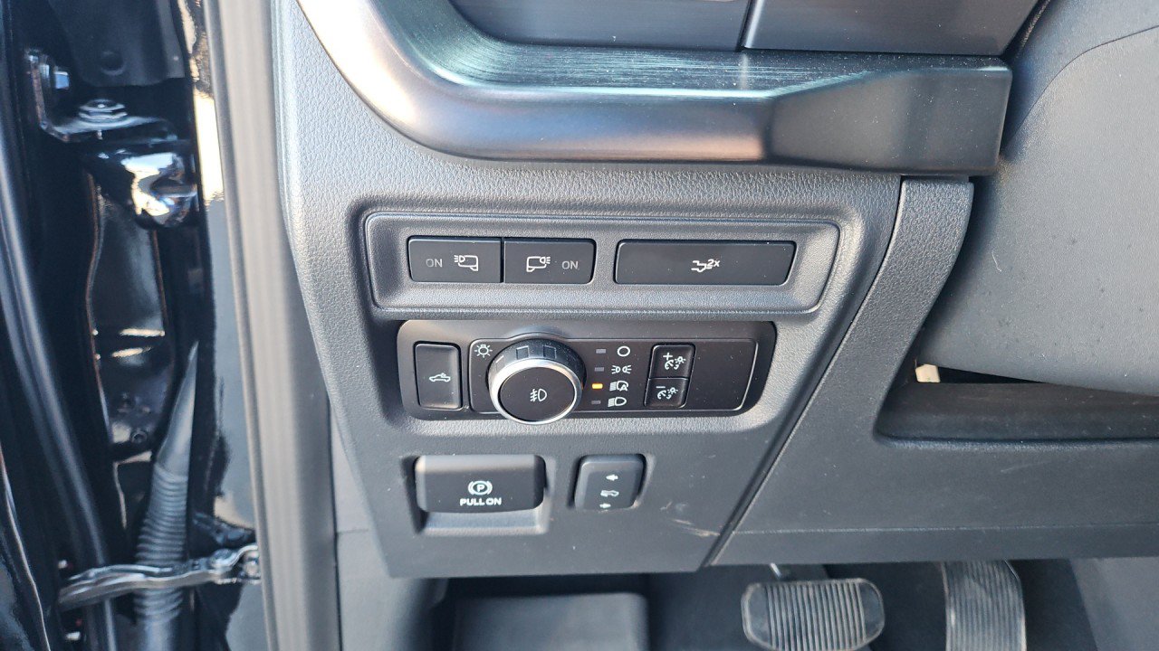 Used 2023 Ford F150 Lariat w/ Equipment Group 502A High AWD/4WD image 16