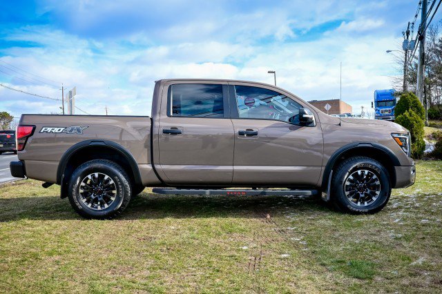 Used 2021 Nissan Titan PRO-4X w/ Pro-4x Convenience Package image 4