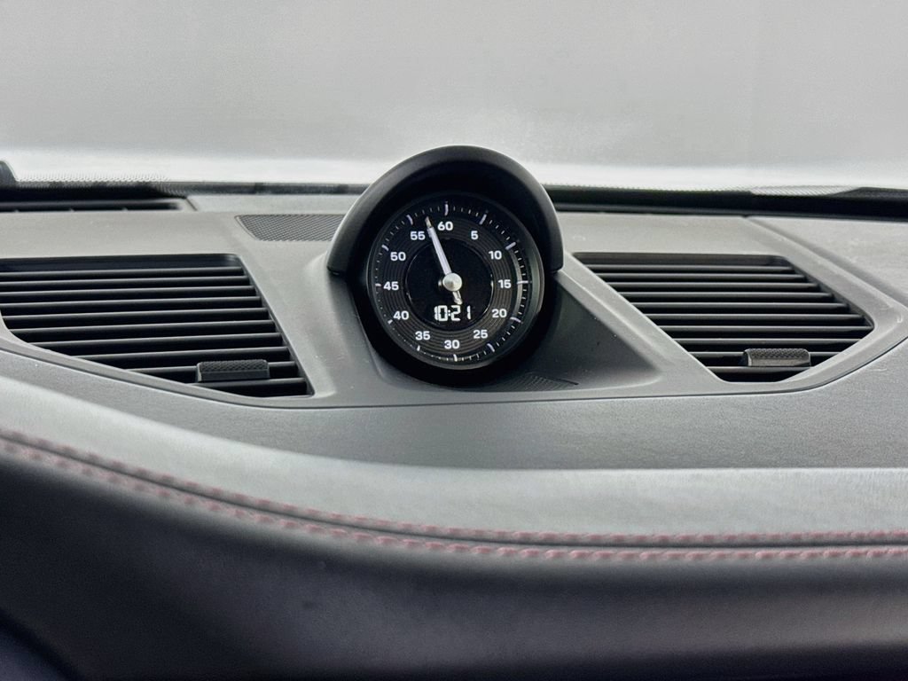 Certified 2025 Porsche 911 Carrera T RWD image 24