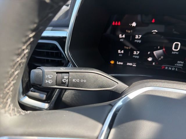 New 2026 GMC Canyon Elevation w/ Convenience Package image 19