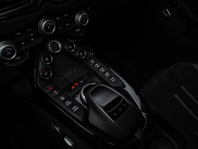Used 2021 Aston Martin V8 Vantage Coupe RWD image 9