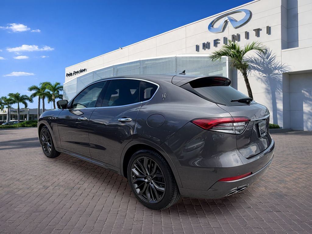 Used 2024 Maserati Levante GT Ultima AWD/4WD image 5