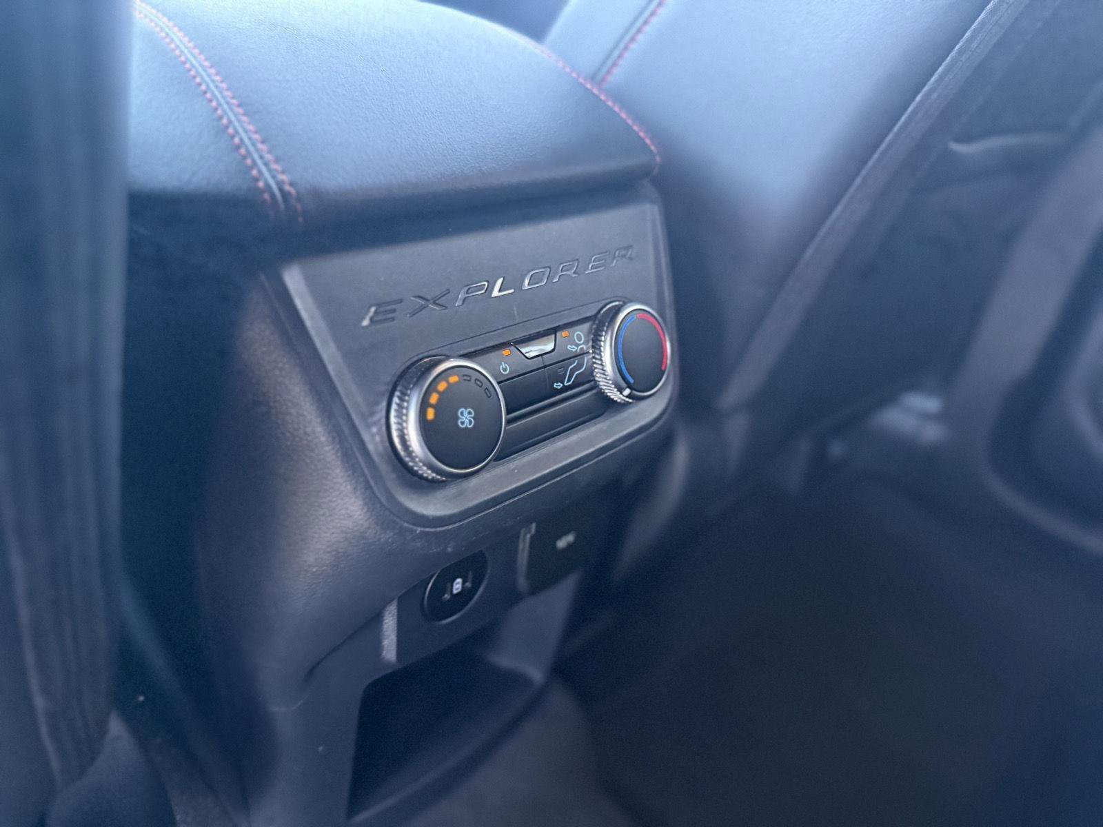 New 2025 Ford Explorer ST-Line image 24