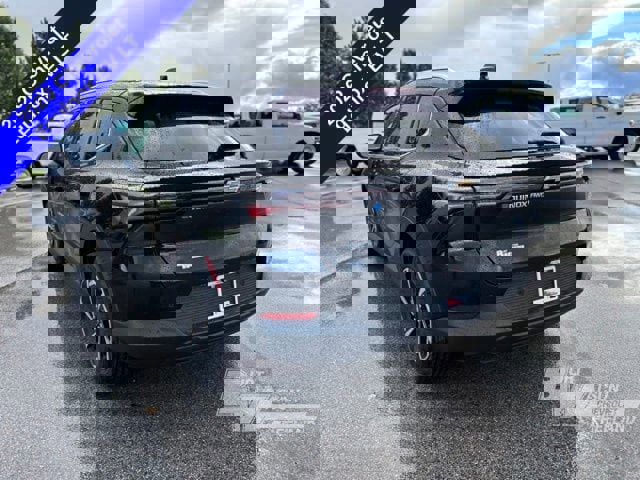 New 2026 Chevrolet Equinox EV LT image 3