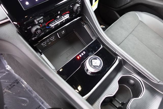 New 2025 Jeep Grand Cherokee Altitude image 21