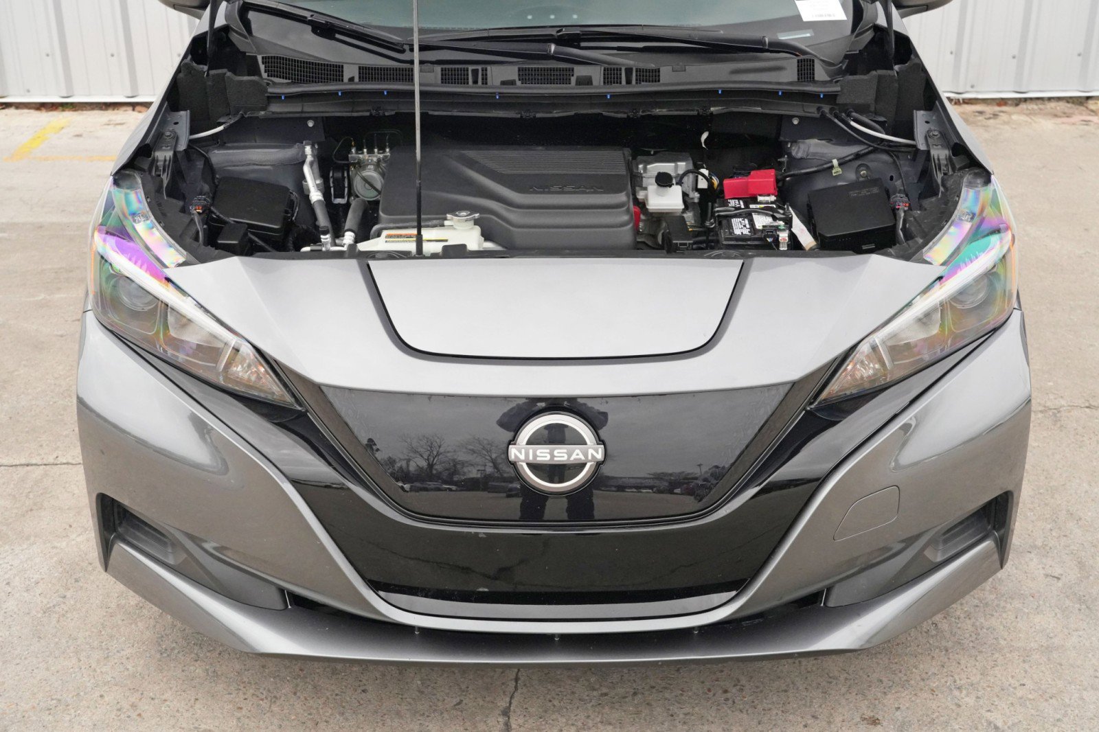 Used 2025 Nissan Leaf S image 6