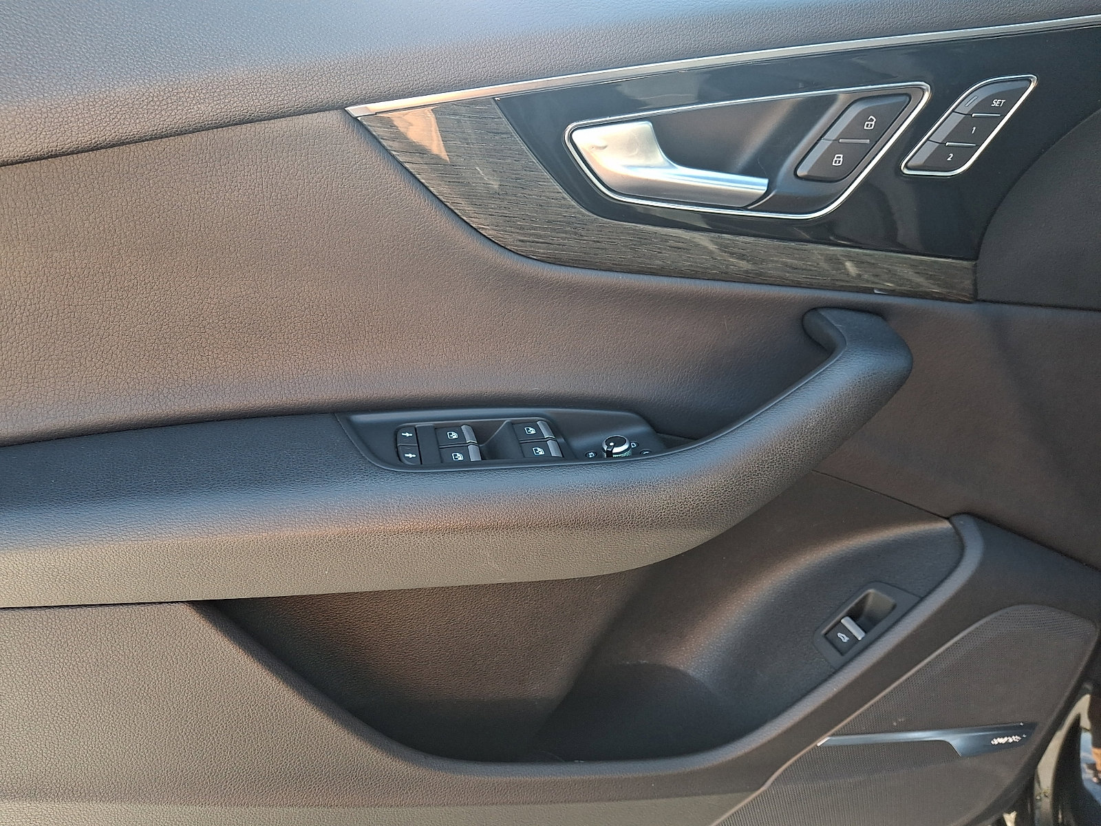 Used 2018 Audi Q7 3.0T Prestige image 13