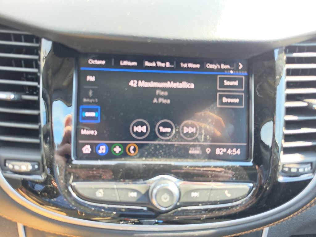 Used 2021 Chevrolet Trax LT FWD image 22