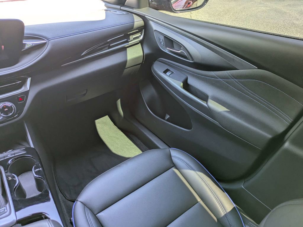 Used 2024 Buick Envista Sport Touring w/ Convenience I Package FWD image 17