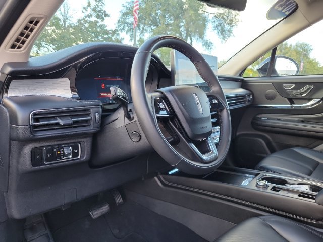 Used 2023 Lincoln Corsair AWD w/ Equipment Group 101A image 10