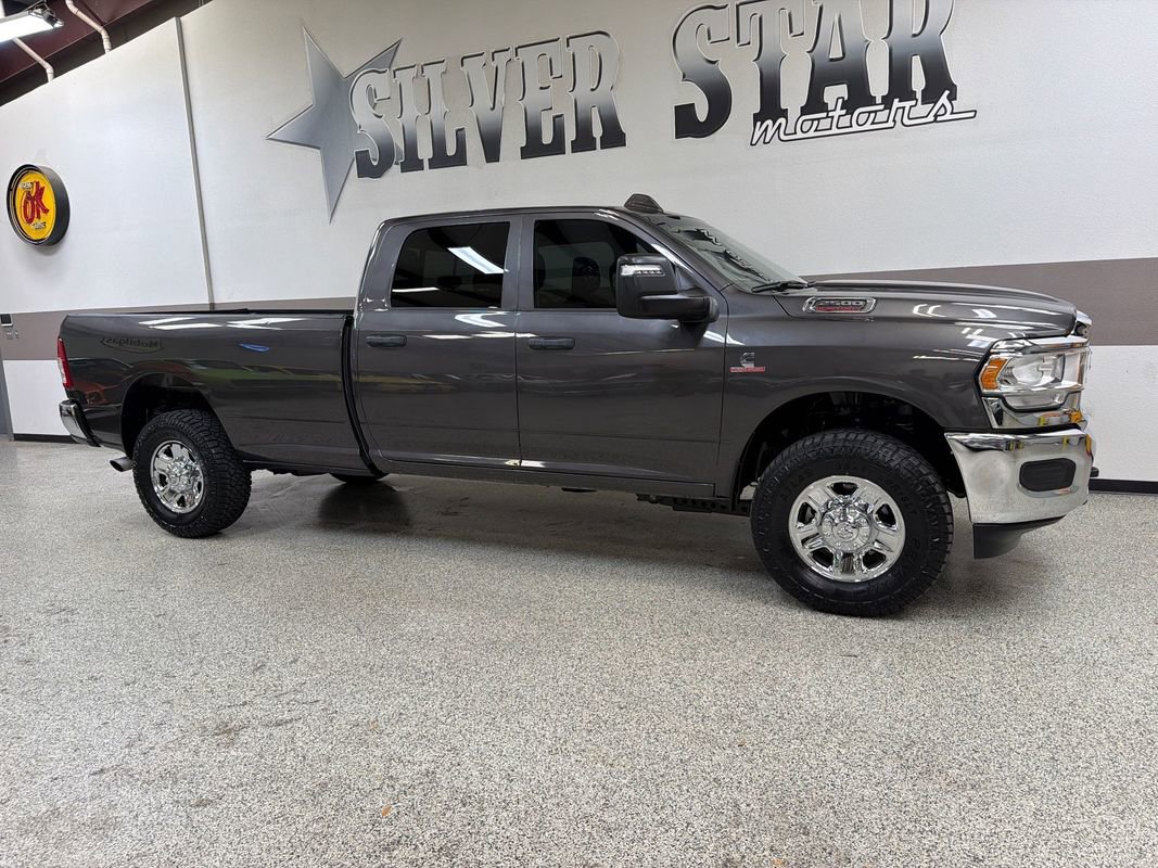 Used 2024 RAM 2500 Tradesman w/ Chrome Appearance Group AWD/4WD image 34