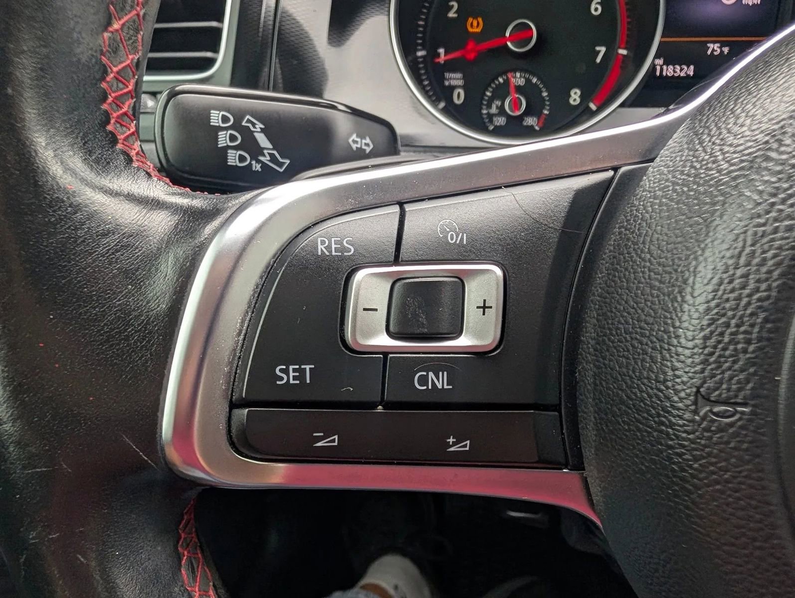 Used 2015 Volkswagen GTI S FWD image 31