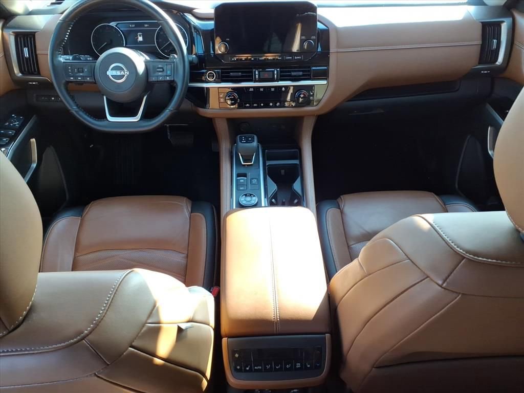 Used 2022 Nissan Pathfinder Platinum image 15