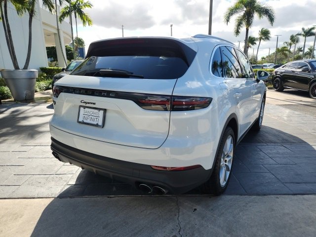 Used 2021 Porsche Cayenne w/ Premium Package image 10