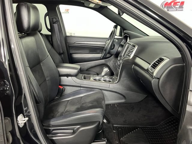 Used 2018 Jeep Grand Cherokee Altitude AWD/4WD image 34